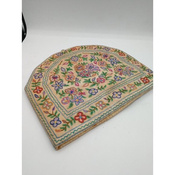 Handmade Embroidered Floral Tea Cozy With Multicolor Pattern 12" x 10" - Picture 1 of 7